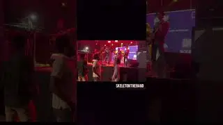 Audience Full enjoyed this song 🎧😎 #banglaband#comment#music#live#like#skeleton