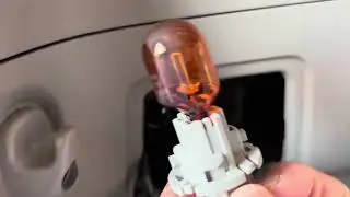 Toyota Highlander Rear Turn Signal Light replacement 