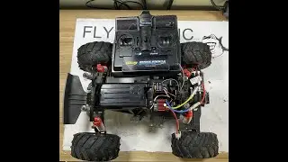 Модель Tamiya King Blackfoot оснащена цифровым приемником и новым сервоприводом.