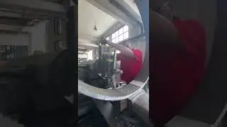 Opening up a gear on a shaper machine by our very skilled machinist 🛠️🔝 #machining #manufacturing