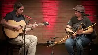 Toni PIPER (uilleann pipes) and CS&Aacute;SZ&Aacute;R R&oacute;bert (guitar) - Irish Reels