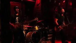 The Old Comiskeys @ Reggies Chicago, IL - Attack of the Oneupski!