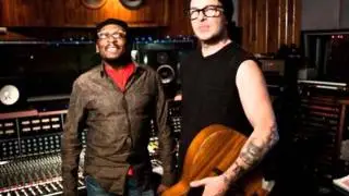 Jimmy Cliff feat. Tim Armstrong (Rancid) - Guns of Brixton - [August 2011]