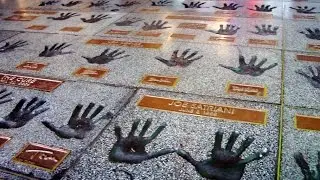 RockWalk - Handprints and memorabilia by the stars of music