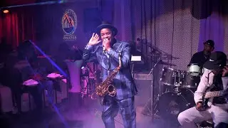 PURPLE RAIN (Prince) performed live by Chicago's saxophonist Carlos Cannon