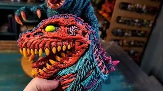 Godzilla Psychedelic Variant NYCC 2024 James Groman Mondo Vinyl Designer Figure Review