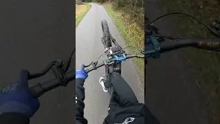 FullSend#surron #fullsend #bikelife #bike #wheelie #shortsvideo #shortsfeed #shorts #sport #smile