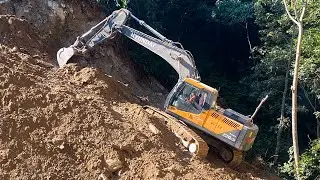 This is How They Build Roads on the Edge of the World | Excavator Planet