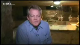 Gordon Robertson Visits Lazarus's Tomb - CBN.com
