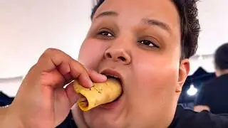 700lb TikToker Won't Stop Eating