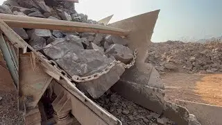 BIG ROCK 🪨 Crusher Machine - FULL Powerfull Process A Giant in Action-Big Rock Crushing