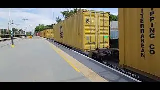 66303 passing Finsbury Park with 4L98 0633 Doncaster Iport  to London Gateway