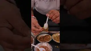 Amritsari Kulcha In Amritsar #amritsarislive #amritsar #foodvlogs #indianfood #amritsarfood #street