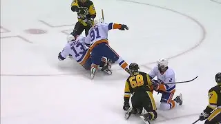 Gotta See It: Islanders&rsquo; Tavares scary collision with teammate Barzal