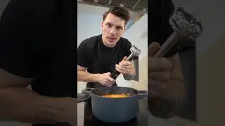 Rote Linsensuppe mit Naan