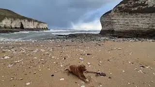 Storms rolling in at North Landing Flamborough 19/11