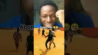 #failsfootball #crazyskillsfootball #skills #funnyfootball #momentosengra&ccedil;adosfutebol#football #duet