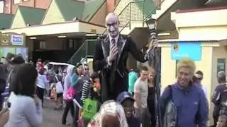 The Gentleman - Quirky stilts!!!