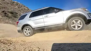 Bee Canyon: Stock 2017 Ford Explorer 4x4 off-road