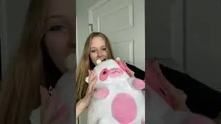 Can I use the cow as a PILLOW? 🛌 #aesthetic #plushies #cows #cuteanimals #adorable #squishy #cute