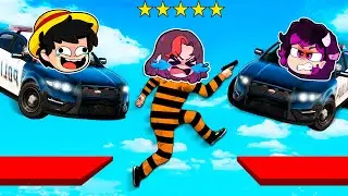 ¡CORRE QUE TE ATROPELLAN! 😈😭 POLICIAS VS LADRONES 😎 GTA V con FRANCISCOGAMES y RAMCORE