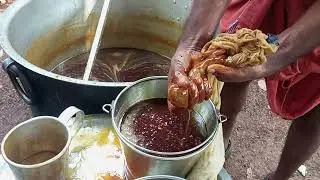Kerala Sadya: Payasam (Indian Pudding/Porridge) Making In Charakku (Large Boiling Utensil)