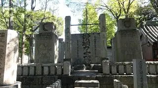 Sumo monuments of Tomioka Shrine