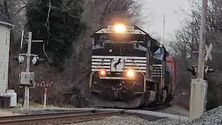 NS 1059 Leads NS 4175 NS 4845 on NS 15T Passing Through in Boyce VA