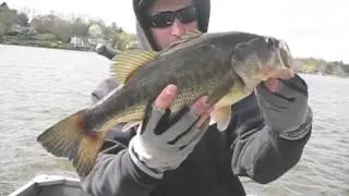 Spring Bass PIGSSSSS!! (KeeP ReeLing)