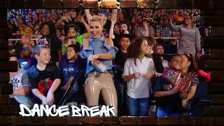 Sarah Schreiber leads a “Dance Break” at Raw: WWE Exclusive, May 23, 2019