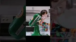 Chef Avalon teaches us how to make green velvet cake for Saint Patrick&rsquo;s Day! #saintpatricksday #sa