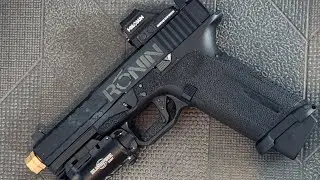 Unboxing the rwa Ronin x agency arms limited glock.