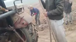 आज महिंद्रा ट्रैक्टर फsगया  हमें निकालना प़डा 