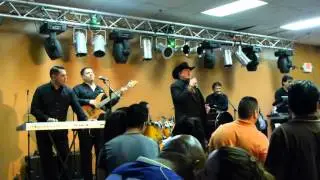 Lalo y Los Descalzos..anda borracho el wey..nadie es eterno..un dia a la vez.
