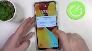 Does Tecno Spark 10 have LED Lamp?
