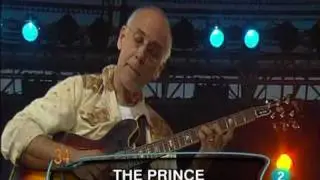Larry Carlton - smiles and smiles to go - Vitoria Jazz Festival 2010