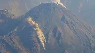 Massive Boulders Spotted Tumbling Down Santiaguito Volcano &ndash; Feb 20, 2026