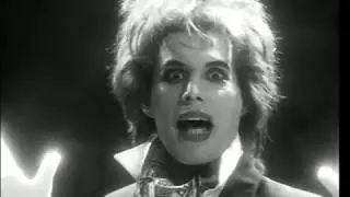 QUEEN- IM GOING SLIGHTLY MAD (С СУБТИТРАМИ НА РУССКОМ)