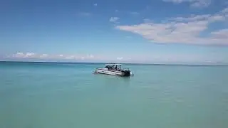 Axopar in Bimini with Beach Boat Rental