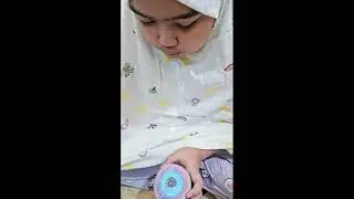 KHANISA MEMBUAT PRAKARYA DARI BOTOL BEKAS MENGGUNAKAN TALI MACRAME
