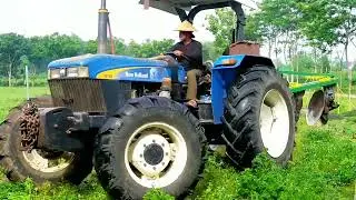 Traktor biru