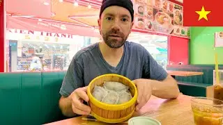 Exploring CHINATOWN FOOD in Saigon Vietnam 🇻🇳