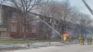 Huge fire Kansas City: Smoke from KCK apartment fire seen miles away