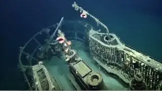 Underwater photo expeditions capture WWII shipwrecks