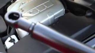 Как заменить сломанный держатель капота Lexus GS