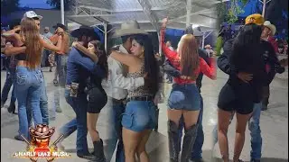 Chihuahua bonito el estado grande en bailes Norteños desde el Bosque de Aldama