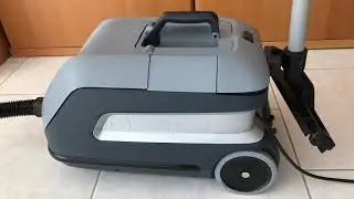 Nilfisk VP600 STD3 commercial vacuum cleaner