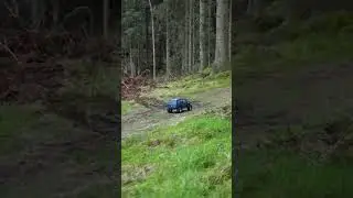 JEEP Wrangler Rubicon JLU, AXIAL SCX 10 III  Z lotu ptaka (drona?)  From an aerial (drone?)