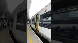 Southeastern Class 465s and Class 376s departing London Bridge
