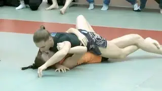 ⭐ &ldquo;Unbelievable Control! Girl vs Girl Grappling Fight &ndash; Ek Hold Ne Match Palat Diya!&rdquo;
